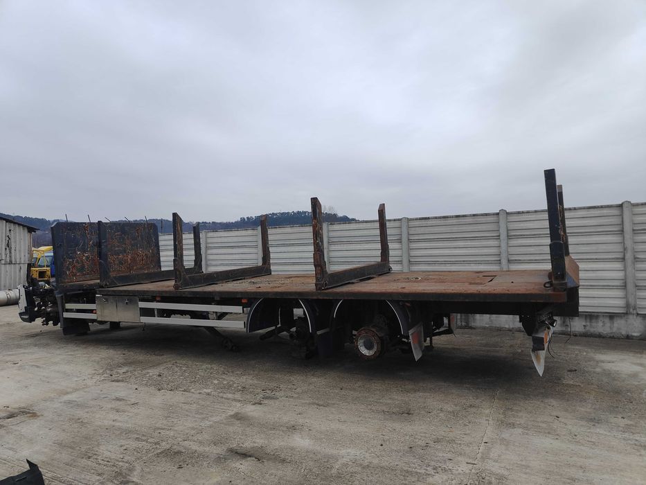 Platforma cu racoante, remorca