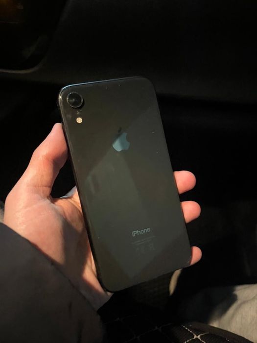 iPhone XR 64 gb / 82%