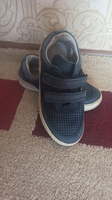 Продаётся детский обувь
