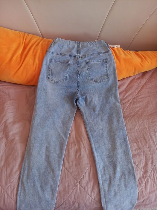 Продам джинсы для беременных