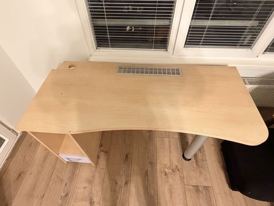 Бюро  – 144×64×75 см