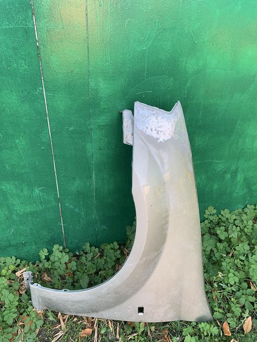 Запчасть на лада ларгус левое крыло