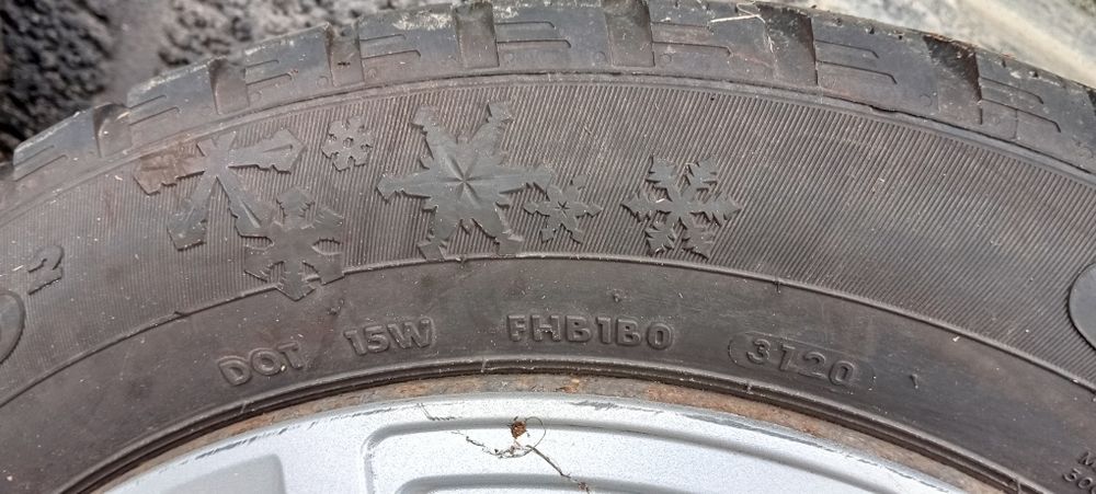 Set 4 cu Jante Oțel Cauciucuri iarna 205 55 R16