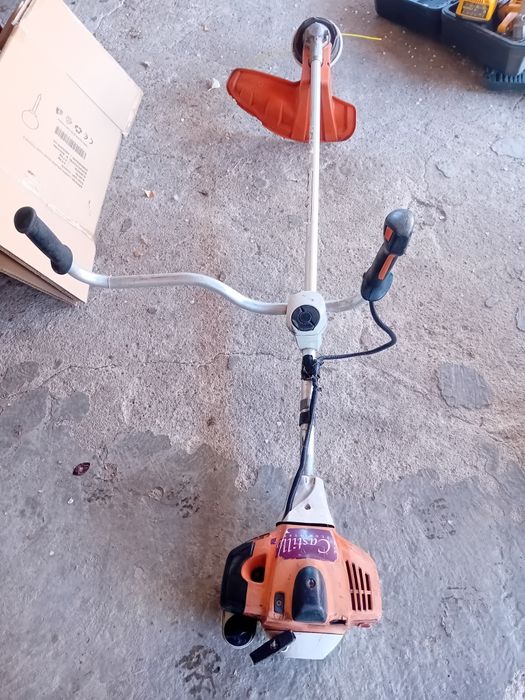 Masina pe benzina de tuns iarba fs260c in stare buna de funcționare