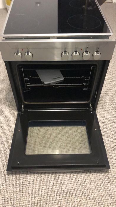 Vand cuptor cu plita electrica