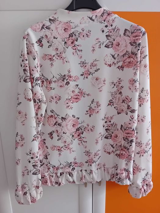 Д а м с к о  я к е