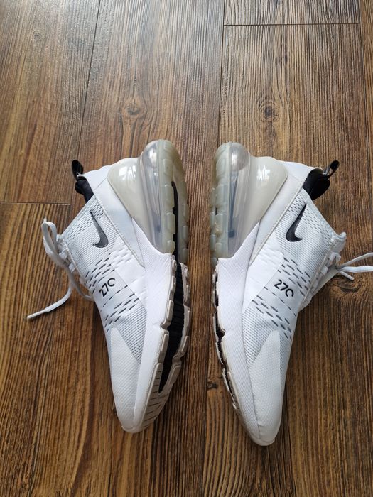 Страхотни мъжки маратонки NIKE MAX 270 , номер 45