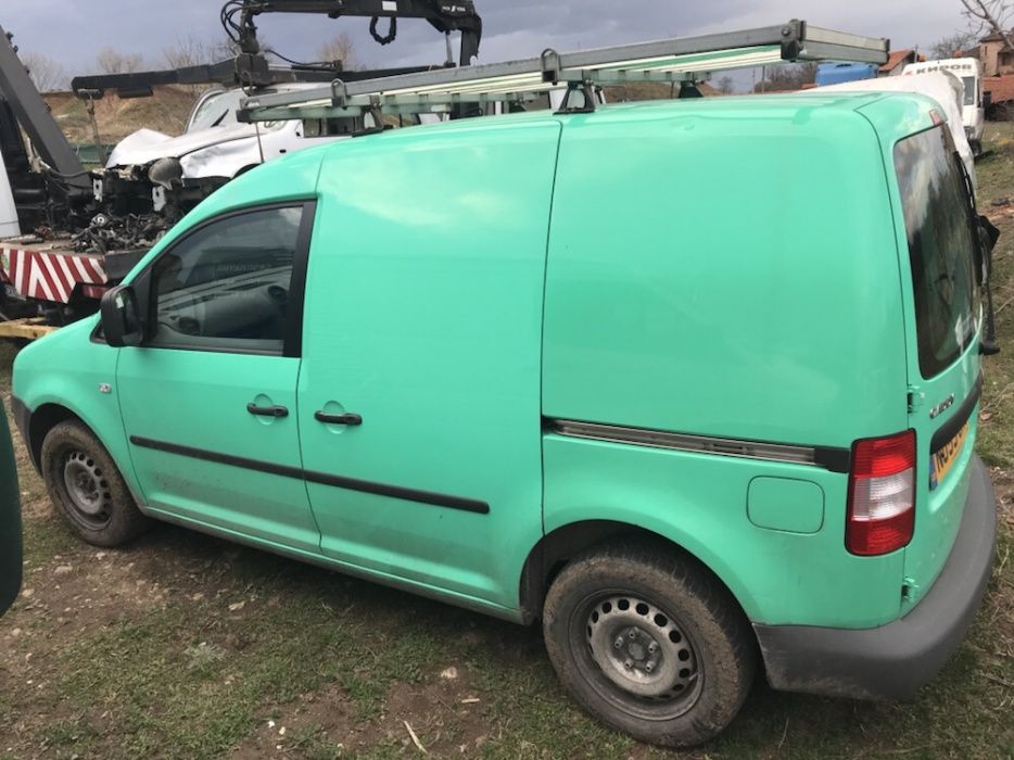 НА ЧАСТИ! VW Caddy 1.9TDI, 105 кс. BLS климатик 2009 г.