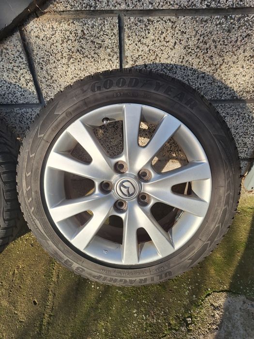 Зимни гуми с джанти Goodyear 16''