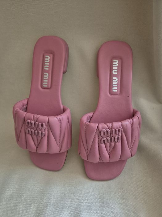 Hermès и Miu Miu чехли налични