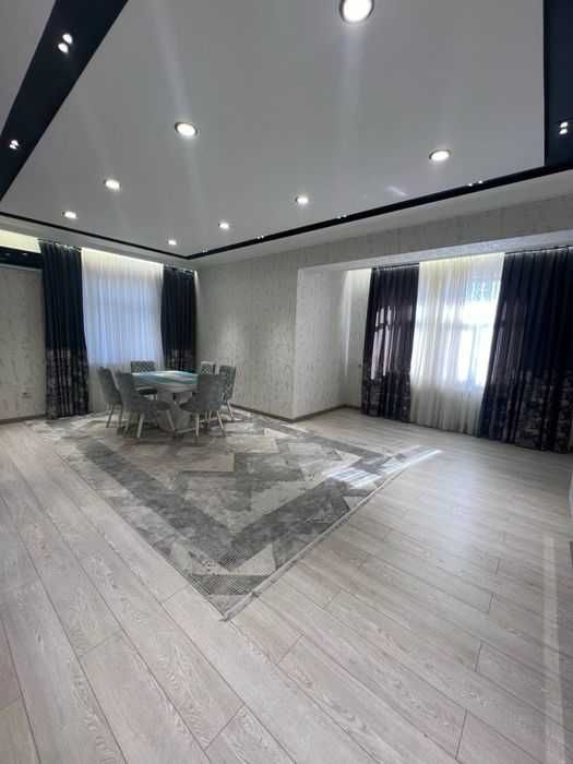 Ц-13 (ЛАБЗАК) 3х комнатная с обстановкой!