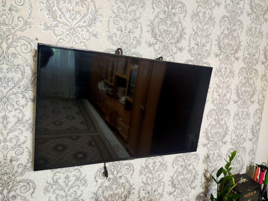 продам телевизор