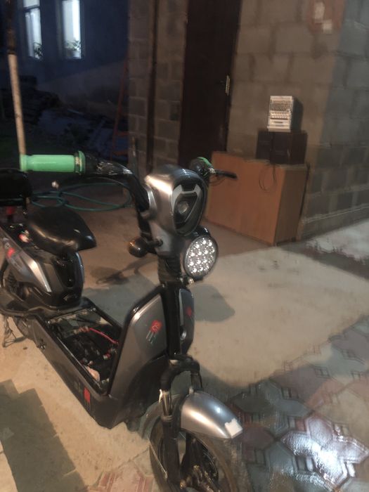 Скутер модел ск8 цена 15К