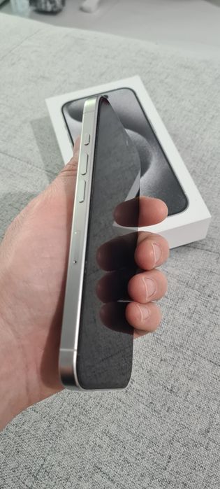 Vand  Iphone 15 pro 256gb