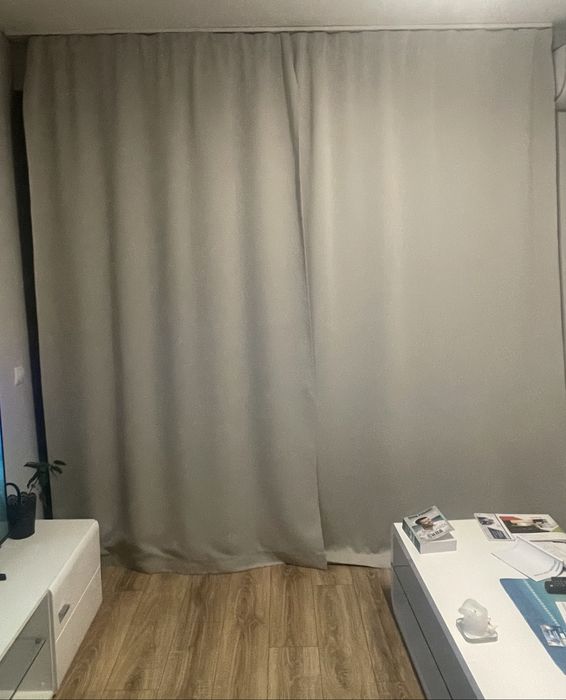 Два броя сиви завеси