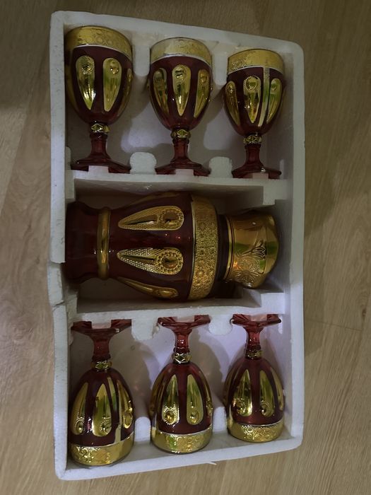 Set pahare plus carafa / set pahare aurite / set pahare simple