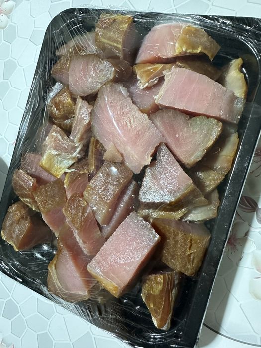 Тунец холодного копчения