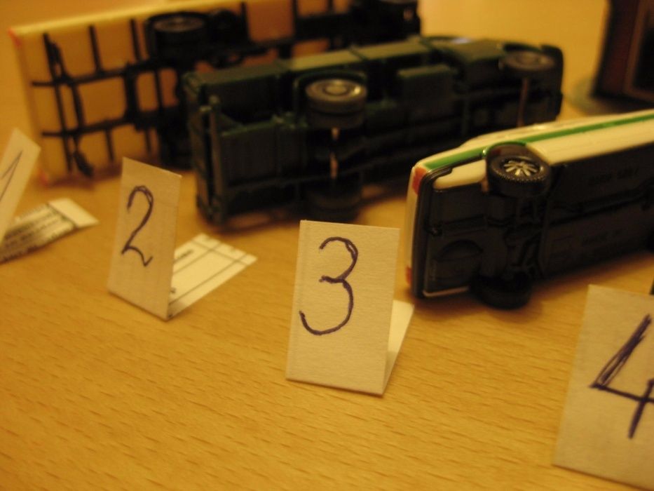 Модели на Коли, Камиони и Къща за Макет Мащаб НО, 1/87