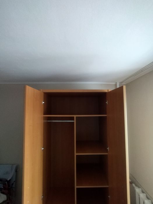 Продам шкаф для спальни