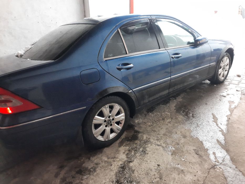 Vând Mercedes C Class 200 Kompresor pentru dezmembrare