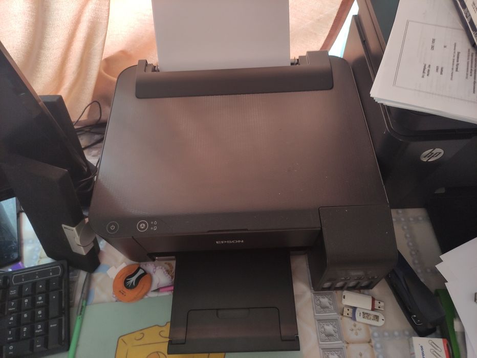 Продам цветной принтер  EPSON L1110