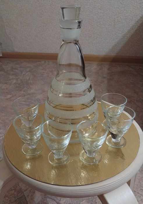 Графин винтажный со стопками, СССР