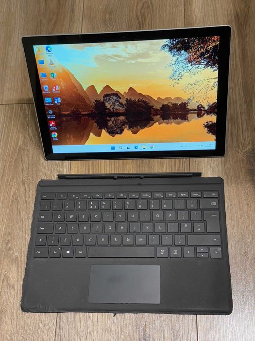 Microsoft Surface Pro 6 i5-8350U/8RAM/256SSD/UHD Graphics 620/QHD тъч