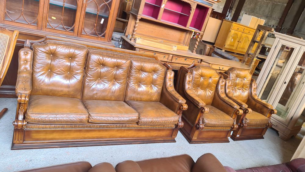 кожен диван 3+1+1