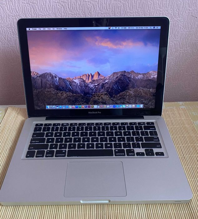 Apple MacBook Pro 13 inch mid-2010 (за части)