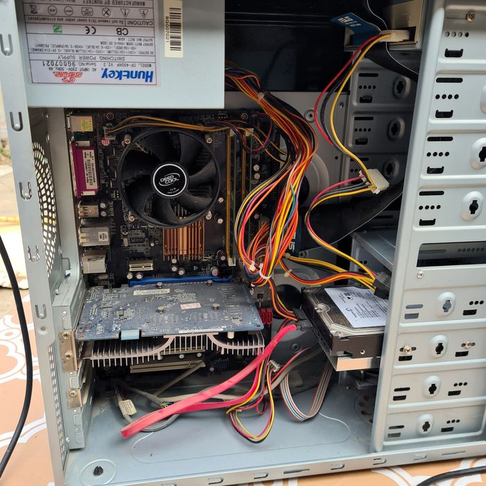 Стационарный компьютер в сборе