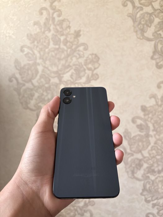 Продаю Samsung A05