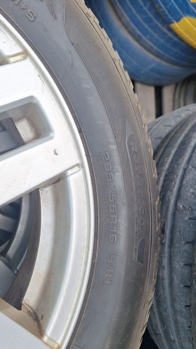 Продам комплект резины Ауди с4 а6