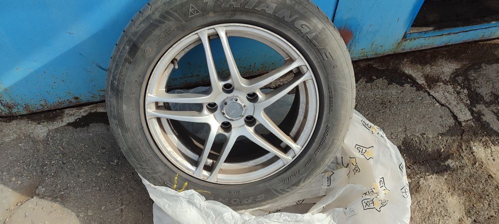 Продаю 4 диска  с летними  шинами