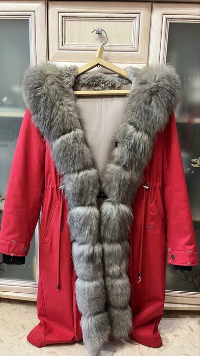 Продам парку зимнюю