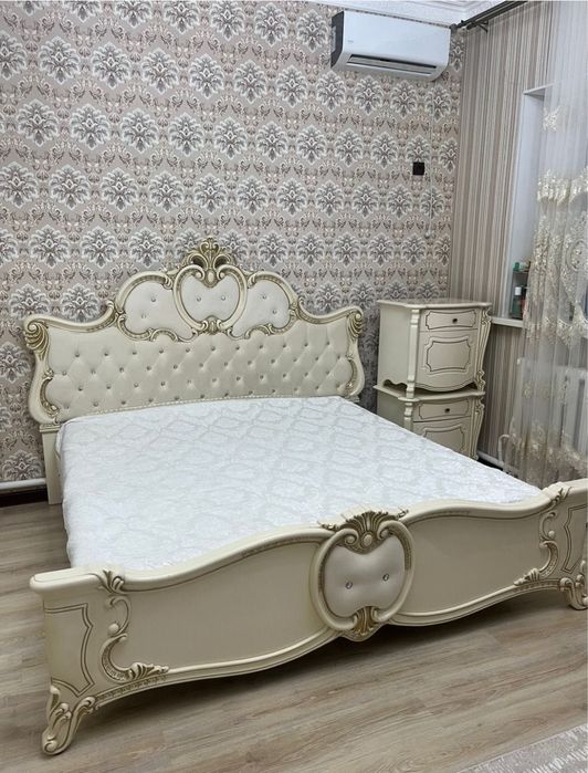 Продам спальный гарнитур Лорена