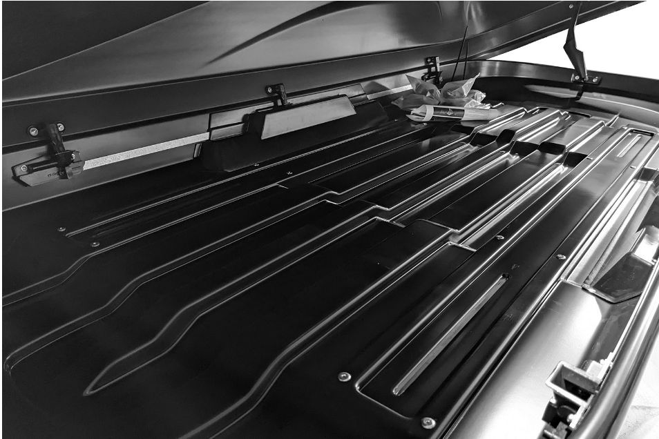 Автобокс ( багажник кутия ) 208 см x 80см x 34 cm - 650 литра с двустр