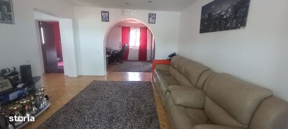 Casă cu garaj, panouri solare+încărcare auto electrică-Traian, Zalău