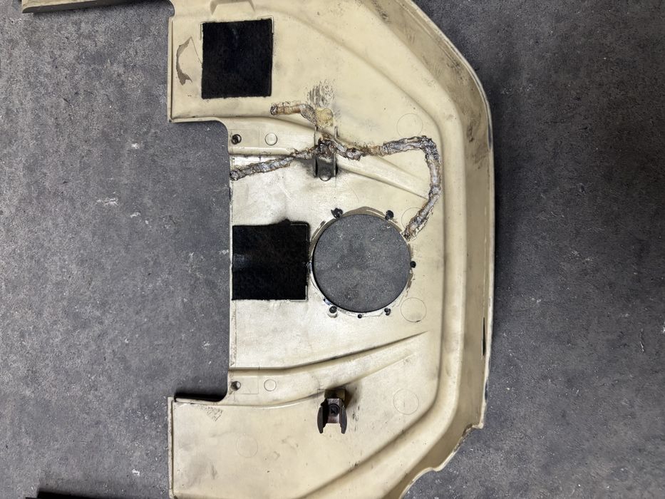 Крышка двигателя мерседес 211 5.5 компрессор