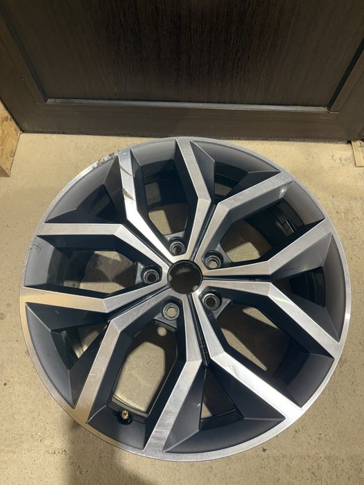 Джанта за Seat Leon 5F0601025N