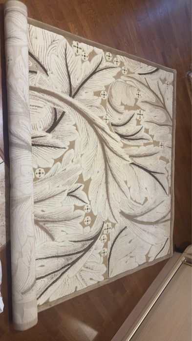 Продам ковер почти новый