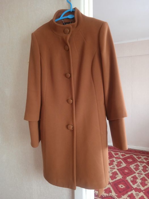 Продам женское пальто весенне