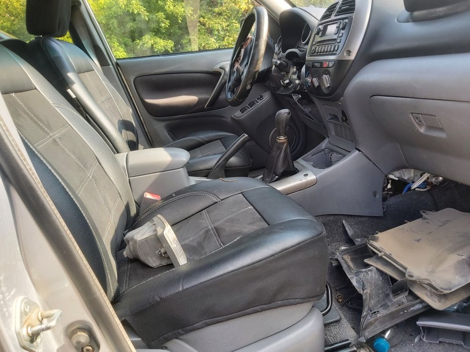 Тойота Рав 4 2.0 дизел 116 к.с 2003 година