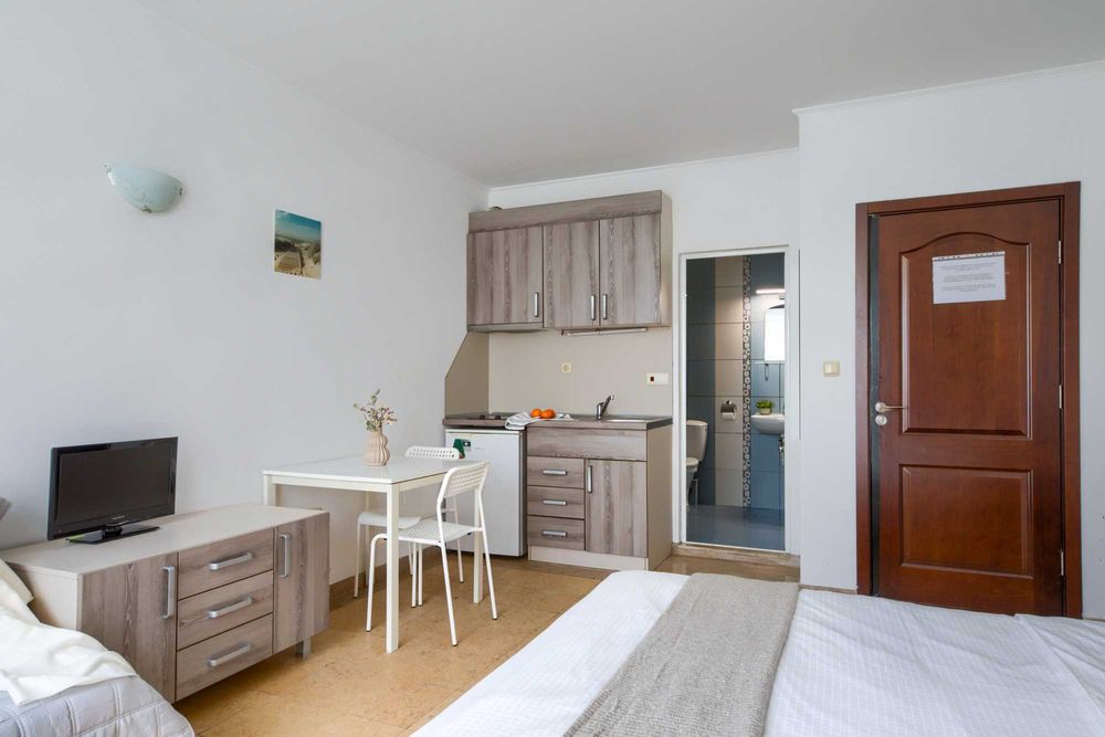 Дава се под наем Едностаен апартамент в Несебър - 36 кв.м за 208.08 € - Снимка #1