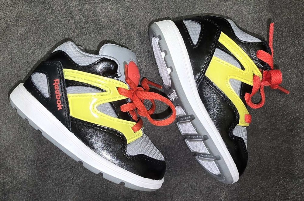 Оригинални маратонки 19,5