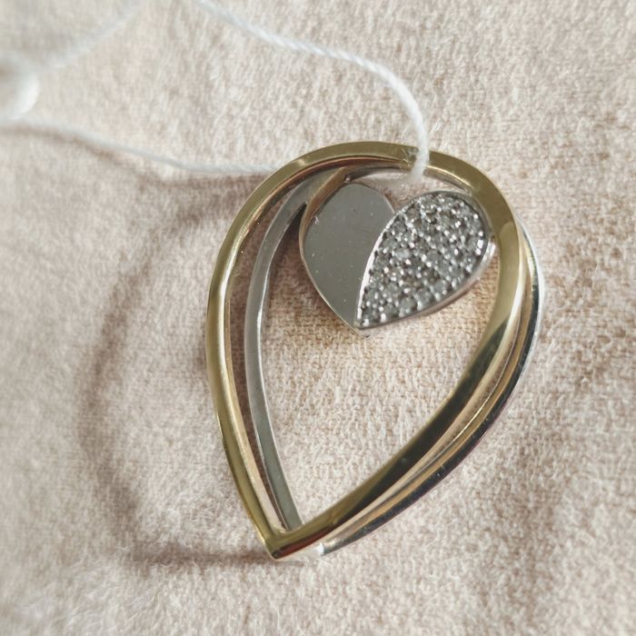 Шикарная подвеска с бриллиантами