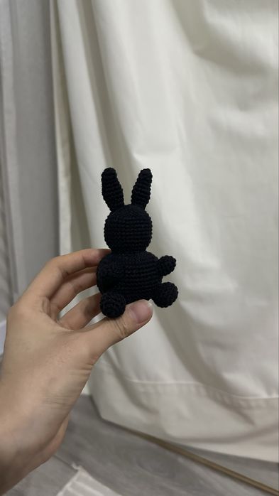 Игрушка вязаная зайчик