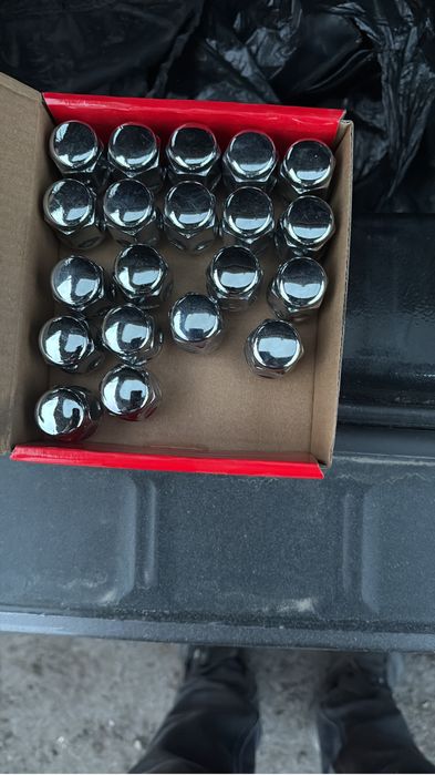 Продам Диски на R18 и балонны
