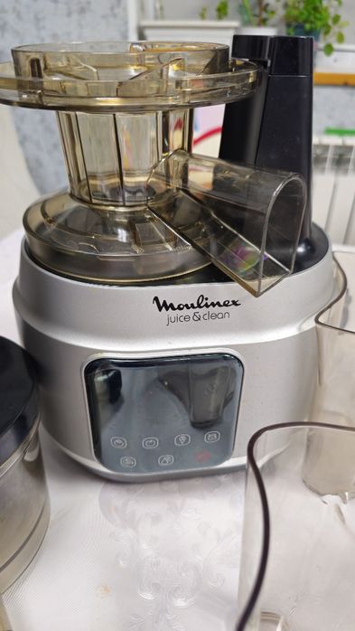 Шнековая соковыжималка Moulinex