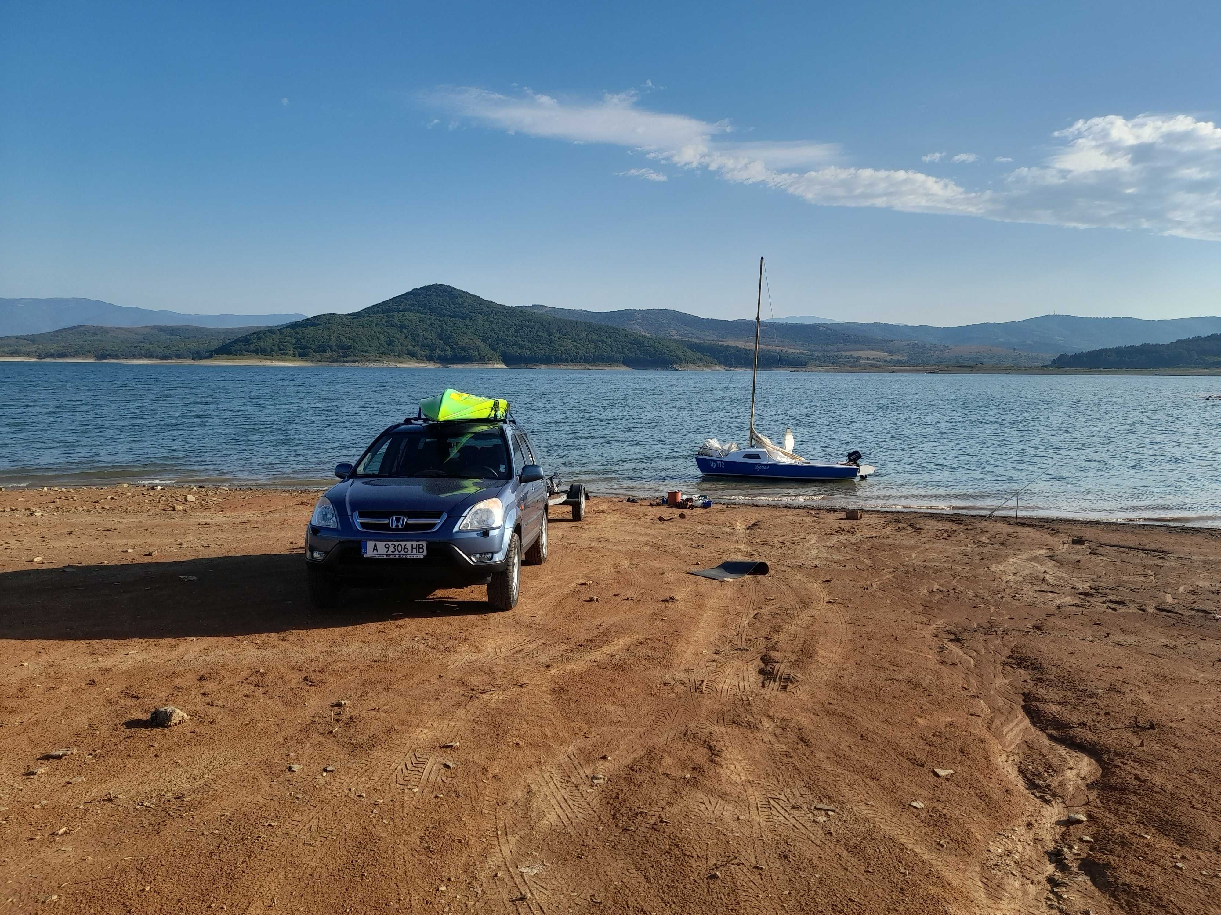 Лодка 5.10м, за море и язовир. гр. Айтос • OLX.bg