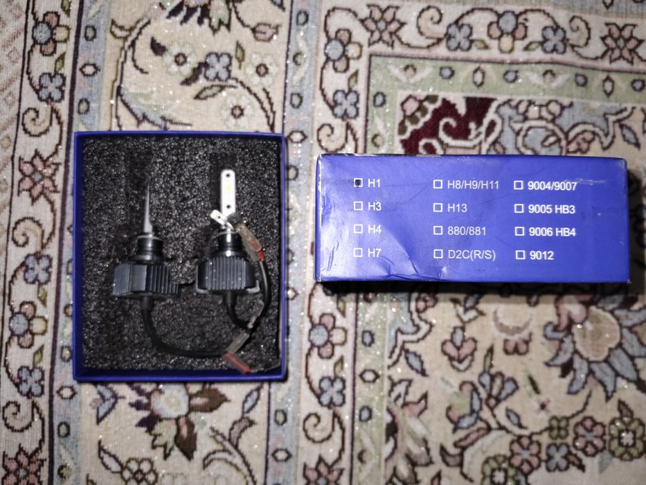 Продается лед лампочка H1